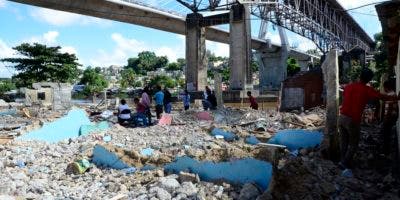 Moradores de Los Guandules  protestan contra desalojos; Urbe denuncia hay quienes pretenden hacer trampas