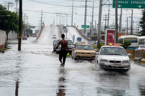 Meteorología: Campos nubosos de Isaac y vaguada continuarán provocando aguaceros