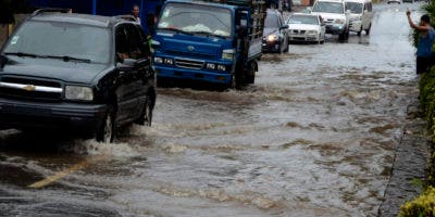 COE reporta 216 desplazados y 228 viviendas afectadas por lluvias de Isaac