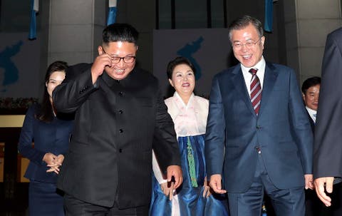 Los líderes de las dos Coreas celebran su primera reunión en Pionyang