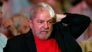 Lula desiste de disputar la Presidencia y anuncia a Haddad como su sustituto