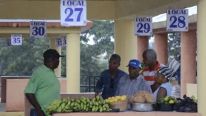 Desde ya algunos mercaderes se adelantaron y cargaron rubros y frutas.  JOSÉ DE LEON.