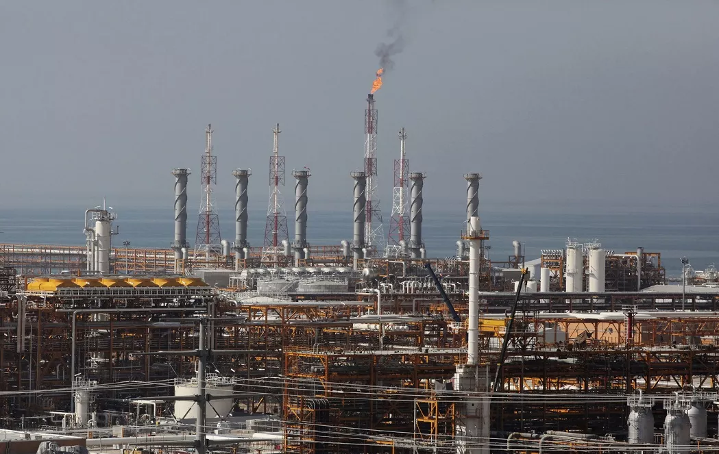 El brent se dispara un 5,6 %, hasta los 114 dólares, ante las nuevas tensiones en Ormuz