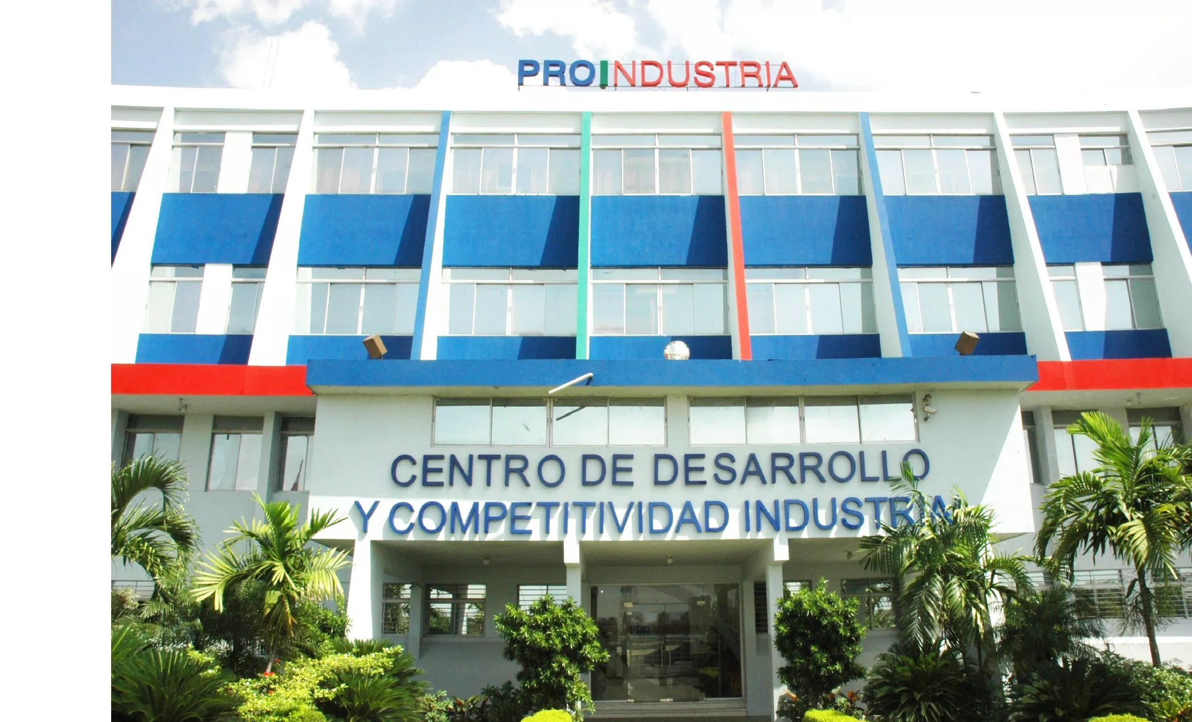 Director de PROINDUSTIA dice exportaciones ya se han igualado al periodo previo al COVID-19