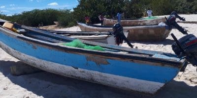 Armada auxilia francesa en isla Saona y rescata dos pescadores en Matanzas, Baní