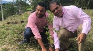 Departamento Aeroportuario realiza jornada de reforestación