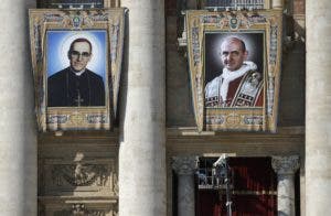 Papa inicia canonización de Romero y Pablo VI