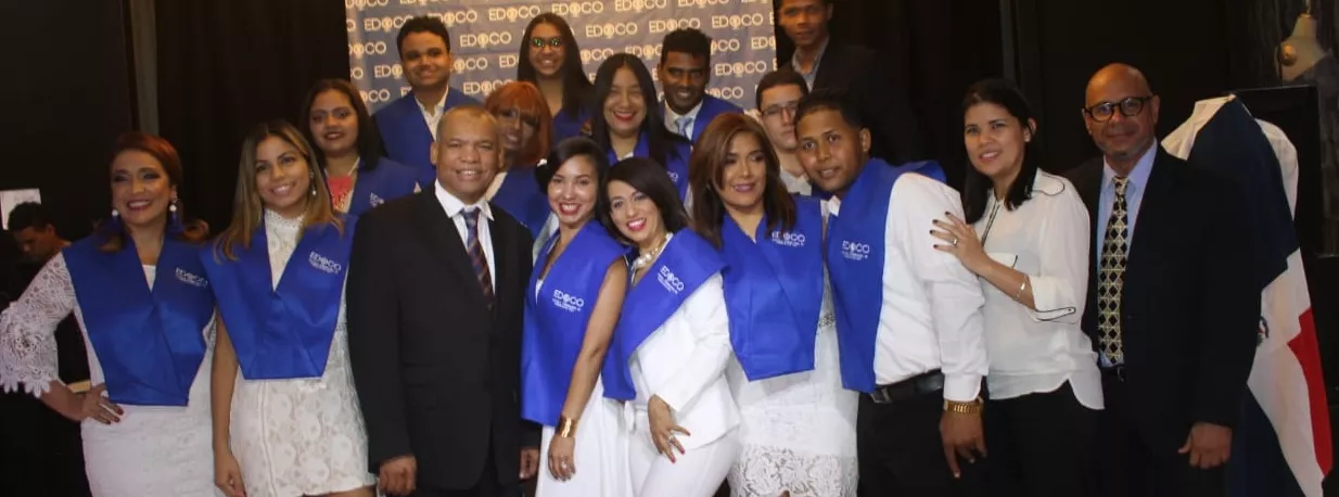 Edoco entrega otra promoción maestros ceremonias