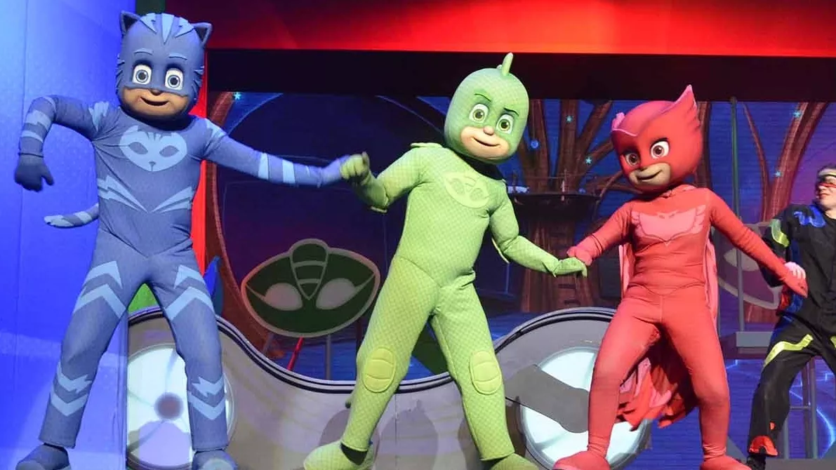 27_cartelera_08_4p01