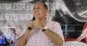 Exsenador Luis René Canaán Rojas se va del PLD