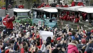 Boston festeja a todo dar  el título de Medias Rojas