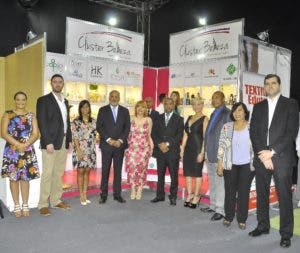 Clúster de Belleza exhibe productos fabricación local