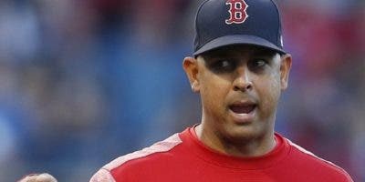 Alex Cora asegura que regresará a dirigir en las Grandes Ligas