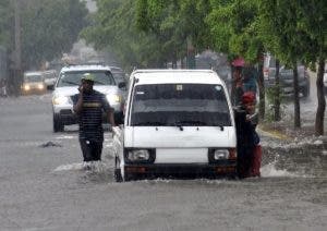 Tormenta Fred arroja fuertes lluvia a su paso por República Dominicana