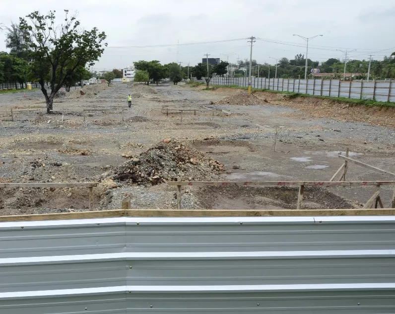 Academia objeta terminal en el parque del Este