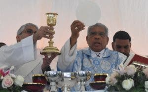 Monseñor Ozoria   celebró una misa con los  participantes.