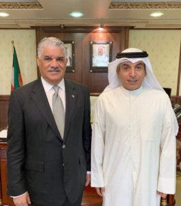 Canciller Miguel Vargas adelanta acuerdo sobre becas en Kuwait