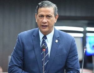 Diputado del PRM denuncia fiscales reciben sobornos a cambio de no incautar hookahs