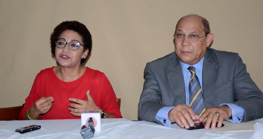 Tres expresidentes de la ADP llaman a votar por Xiomara Guante