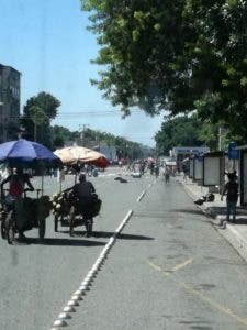 Estudiantes de la UASD protestan en los alrededores de la academia