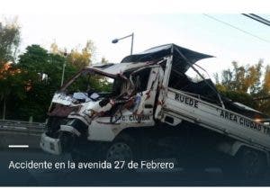 Accidente de tránsito en la 27 de Febrero deja un militar fallecido y otro herido