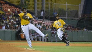 Águilas Cibaeñas empatan con Gigantes del Cibao en primer lugar