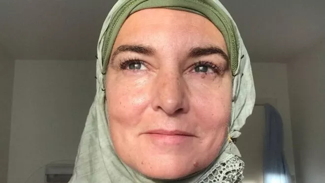 La cantante Sinéad O'Connor se convierte al Islam y cambia de nombre