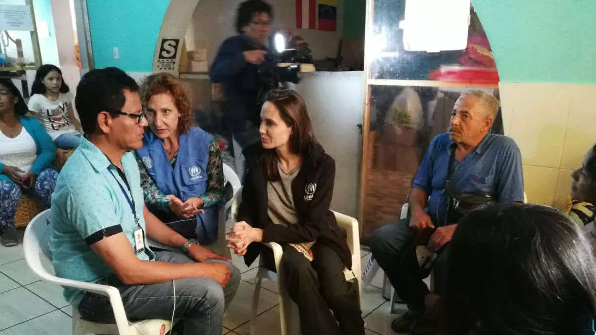 Angelina Jolie visita a migrantes venezolanos en Lima