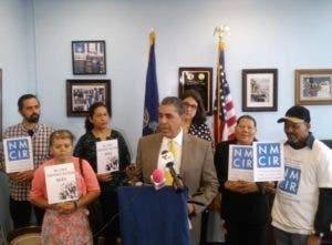 Congresista Espaillat proporciona informe TPS a inmigrantes