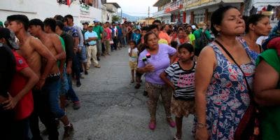 Autoridades mexicanas superadas por llegada de migrantes a frontera norte