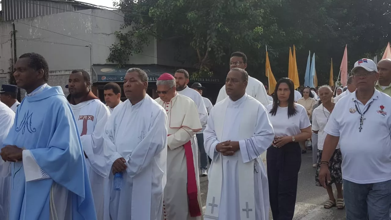 Inicia la Caminata Mariana en el Distrito  Nacional