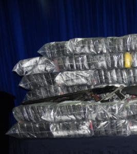 DNCD decomisa 108 paquetes de cocaína y apresa a tres dominicanos y un colombiano en Barahona