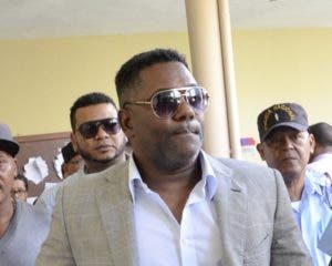 Dictan orden de captura contra expelotero Miguel Tejada