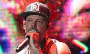 “Residente” se vuelve ‘volcán’ enérgico en concierto en RD