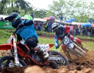 Pilotos Luis José Durán y Manny Mora corren en Copa de las Naciones