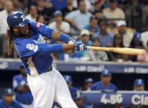 Hanley y Bonifacio guían victoria Licey sobre Águilas Cibaeñas