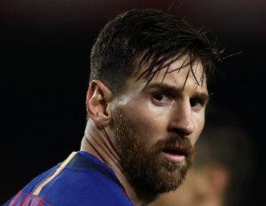 Doblete de Messi no impide caída Barsa