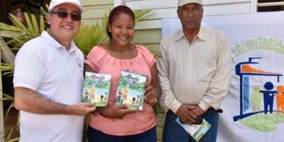 El Voluntariado Bancentraliano dona ejemplares