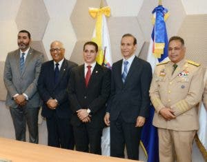 Junta de Retiro de las FFAA reconoce a funcionarios del SDSS