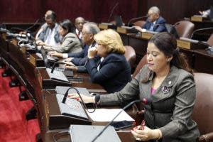 Diputados aprueban proyecto que designa anfiteatro Parque del Este con nombre Luisito Martí