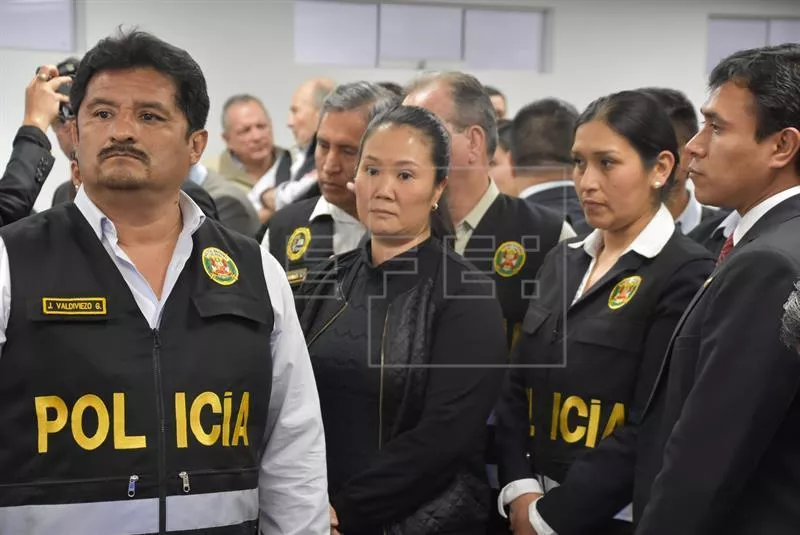 Keiko Fujimori pasa la primera noche en el calabozo en espera de ir a prisión