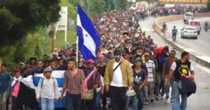 Haitianos muestran camino a seguir a caravana migrante para vivir en Tijuana