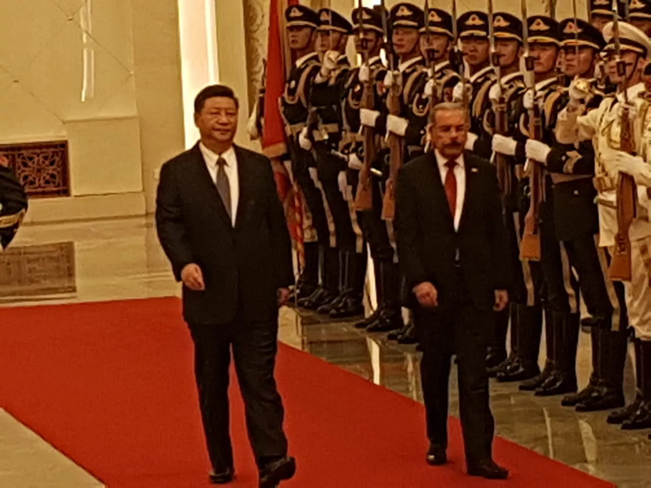 8. Presidente de la República Dominicana, Danilo Medina, es recibido por el presidente de la República Popular China, Xi Jinping.