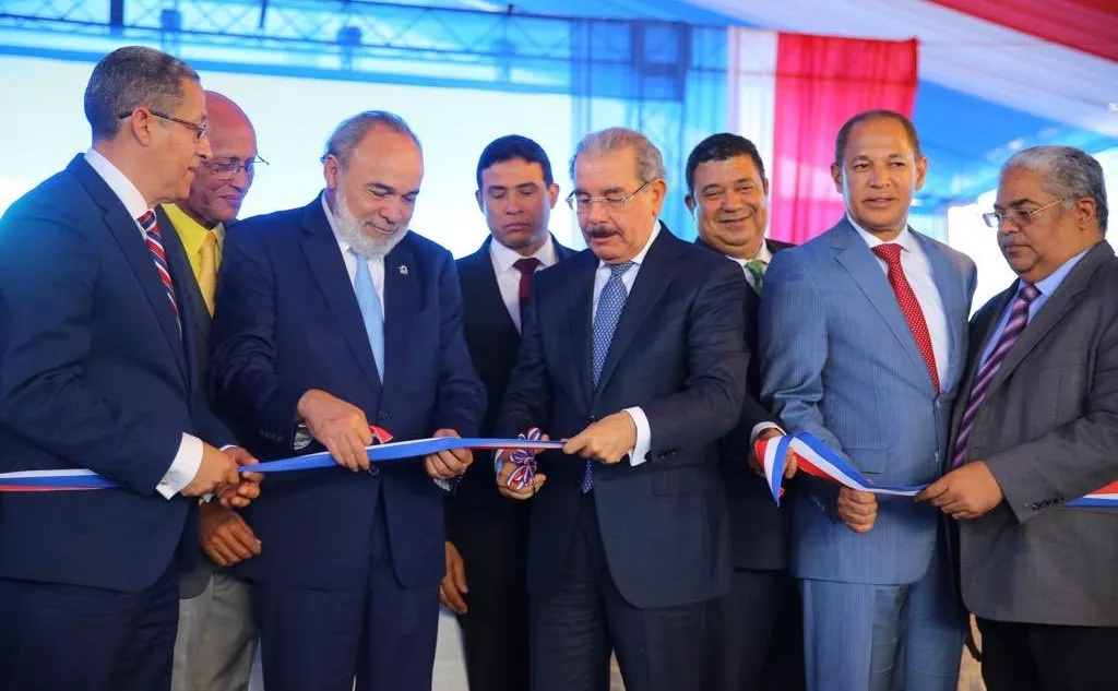 Presidente Medina inaugura hospital municipal Pedro Antonio Céspedes de Constanza