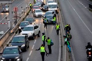 Protestan por aumentos de precios de combustibles en Francia