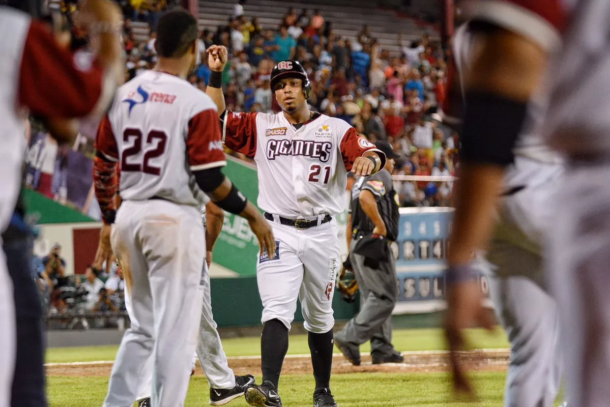 Los Gigantes vencen a las Águilas y lideran el béisbol dominicano