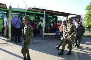 Paro de transporte se siente en la Capital