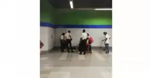 Joven se desmaya en estación Los Taínos del Metro de Santo Domingo