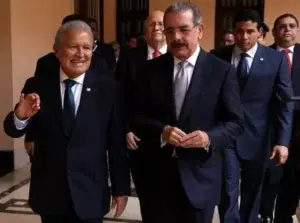 Danilo Medina y Salvador Sánchez llegan a Shanghái para Expo de importaciones