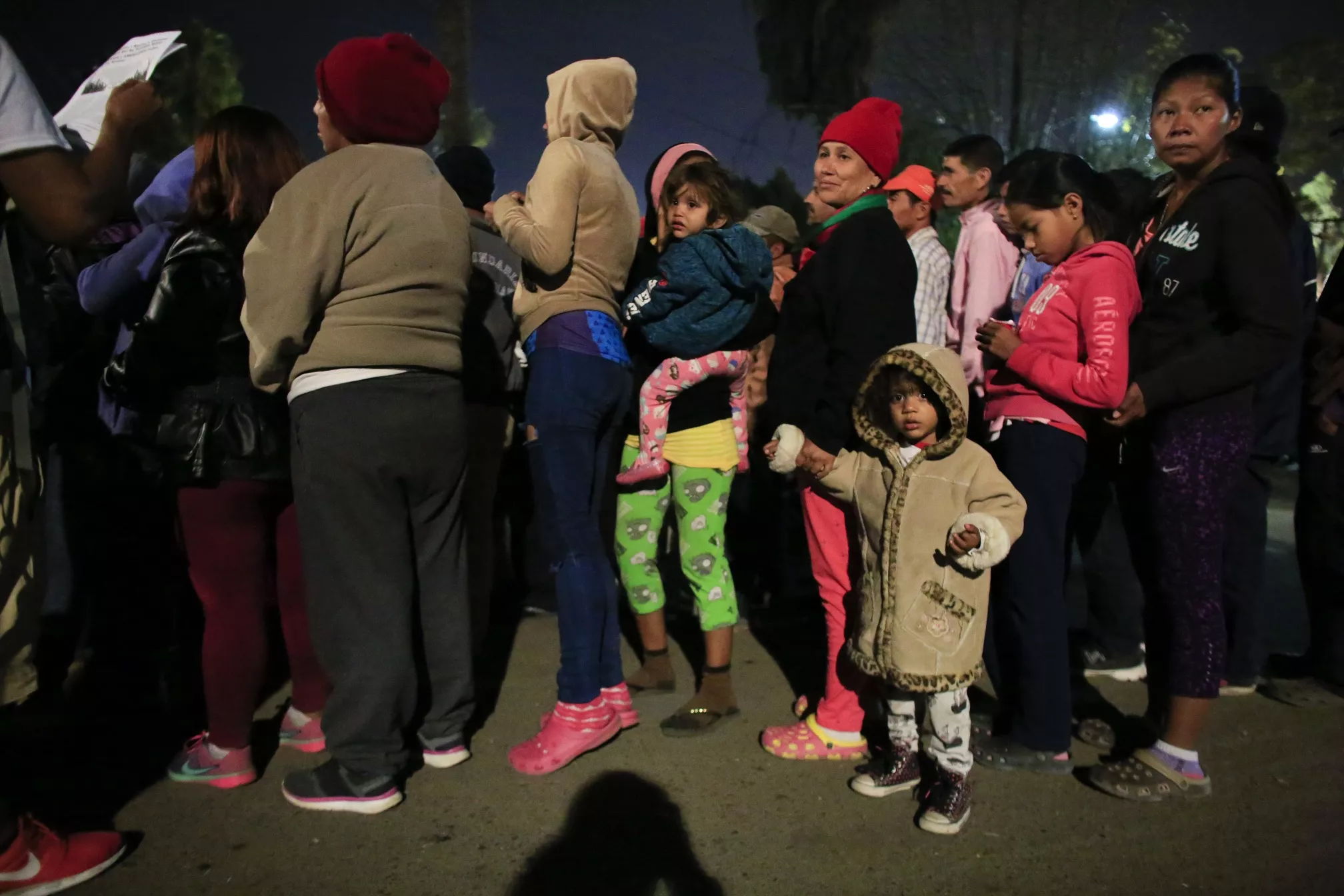 Migrantes centroamericanos triplican capacidad de albergue en Tijuana